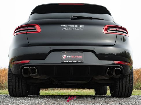 Used 2017 Porsche Macan Turbo image 29