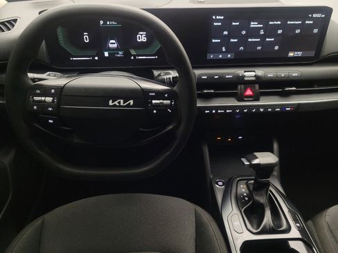 Used 2025 Kia K4 FWD image 22