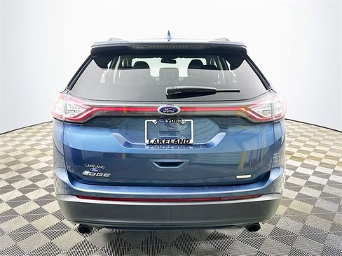 Used 2018 Ford Edge SE image 4