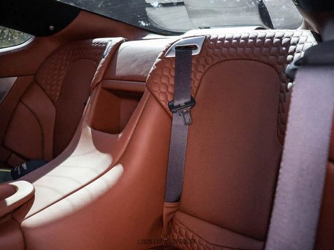 Used 2015 Aston Martin Vanquish Coupe RWD image 41