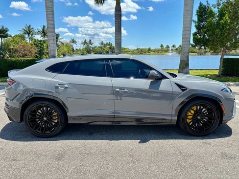 Used 2026 Lamborghini Urus Performante AWD/4WD image 5