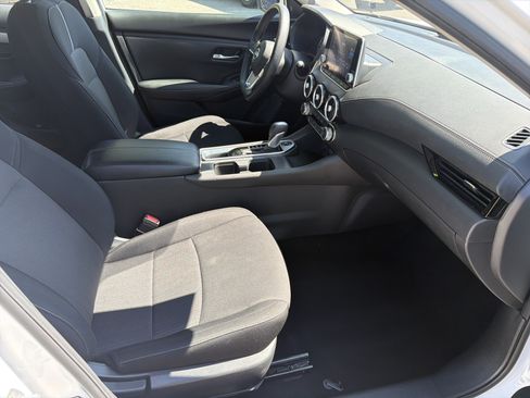 Used 2025 Nissan Sentra SV FWD image 23