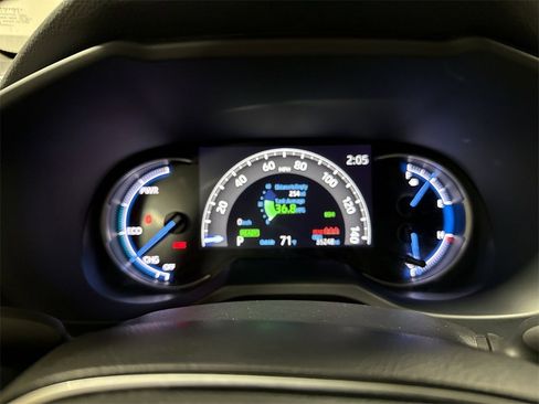 Used 2023 Toyota RAV4 XLE Premium image 11