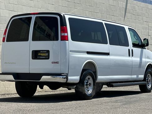 Certified 2025 GMC Savana 3500 LT w/ LT Preferred Equipment Group RWD image 4