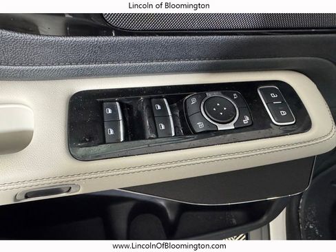 New 2026 Lincoln Aviator AWD image 25