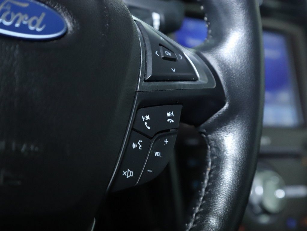 Used 2020 Ford Fusion Titanium FWD image 27
