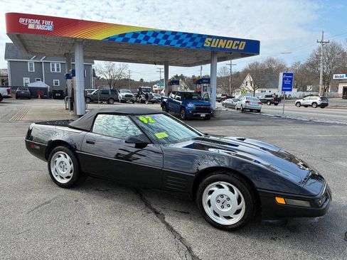 Used 1992 Chevrolet Corvette Convertible image 2