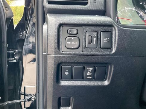 Used 2020 Toyota 4Runner Limited image 33