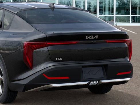 New 2026 Kia K4 LXS image 14