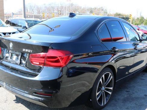 Used 2018 BMW 330i 330i Sedan w/ Premium Package image 8