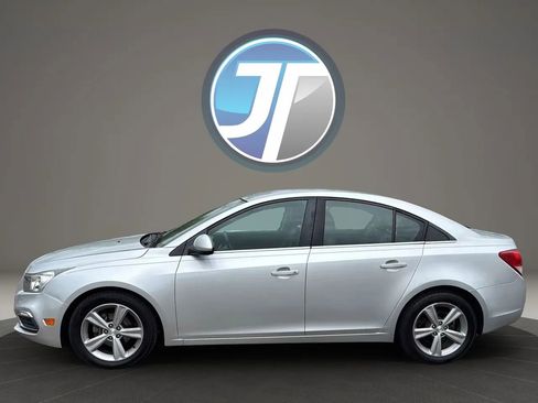 Used 2015 Chevrolet Cruze LT image 15