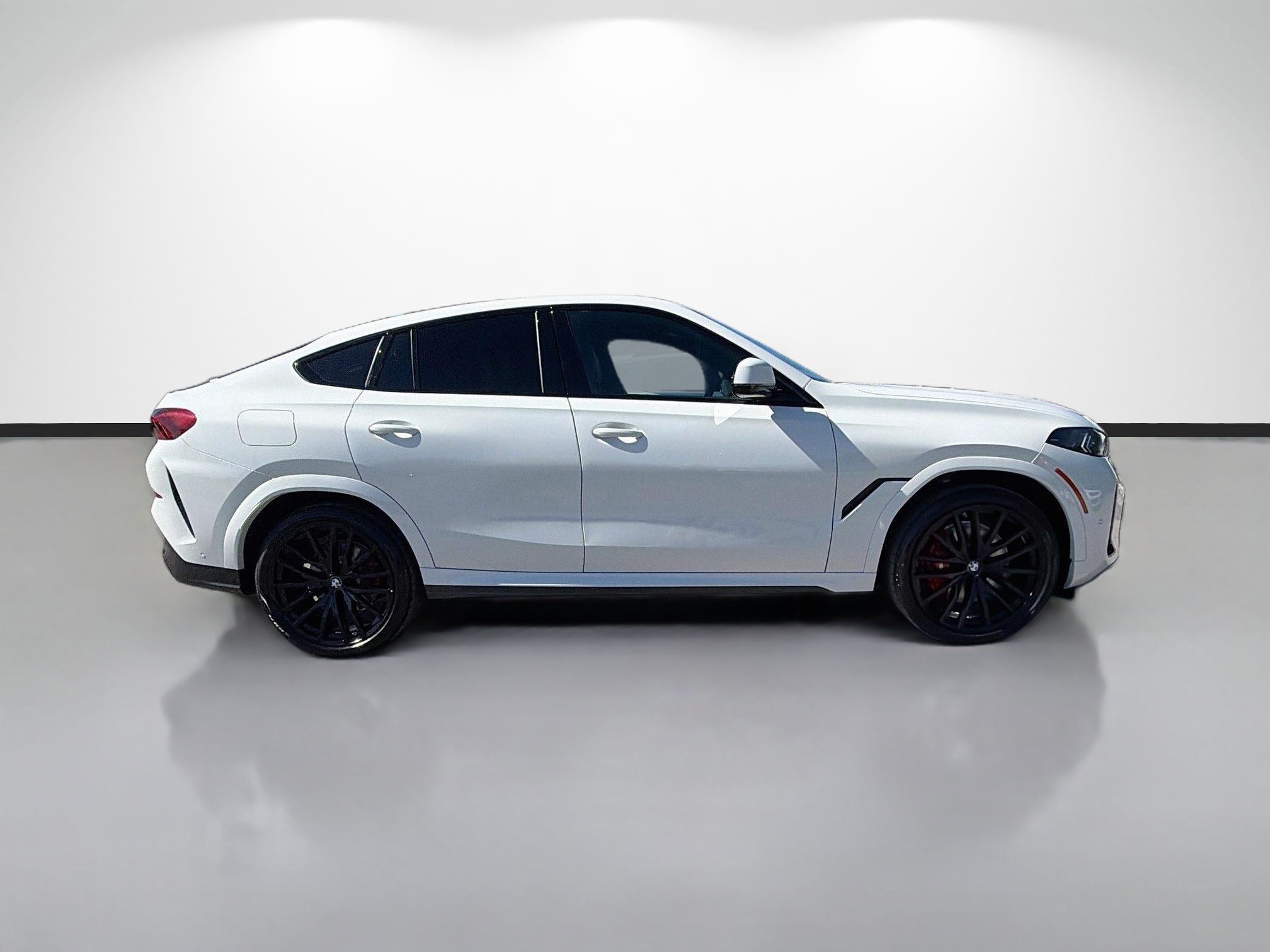 New 2027 BMW X6 xDrive40i w/ Executive Package AWD/4WD image 2