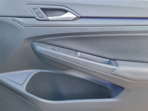 Used 2024 Volkswagen Golf R image 18