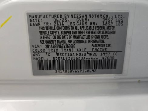 Used 2025 Nissan Sentra S FWD image 33
