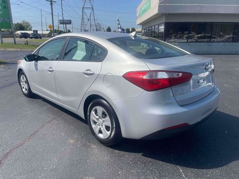 Used 2016 Kia Forte LX FWD image 3