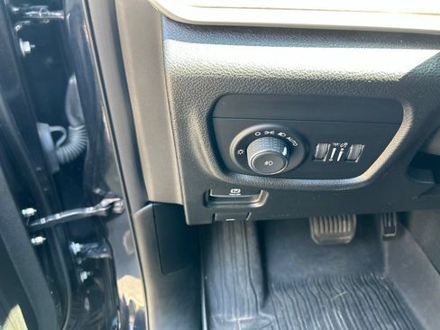 Used 2023 Jeep Grand Cherokee Limited AWD/4WD image 14