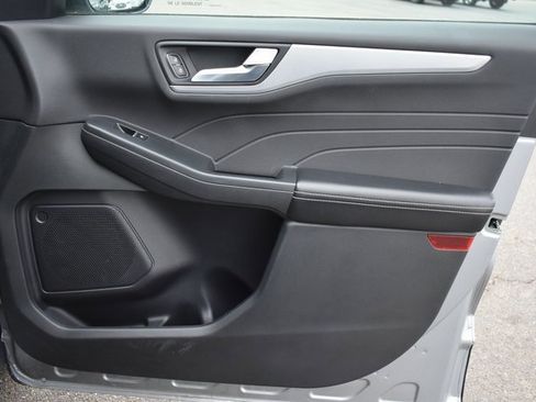 Used 2023 Ford Escape Platinum image 43