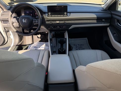 Certified 2023 Honda Accord EX image 30
