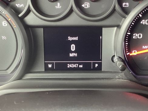 Used 2025 Chevrolet Silverado 1500 Custom image 3