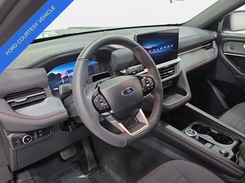 Used 2026 Ford Explorer ST-Line w/ ST-Line Street Pack AWD/4WD image 16
