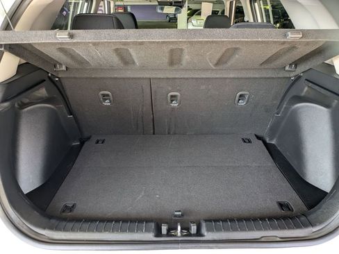 Used 2025 Hyundai Venue SEL FWD image 29