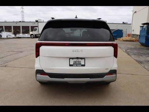 New 2026 Kia Carnival EX image 6