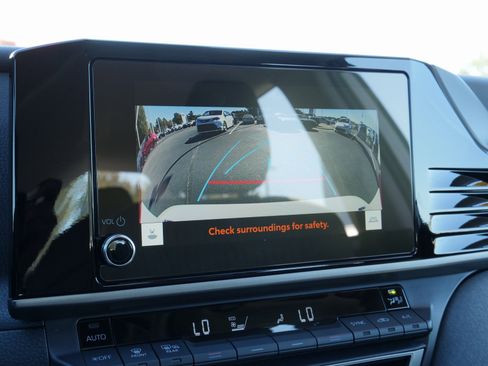 Used 2025 Toyota Camry LE image 30