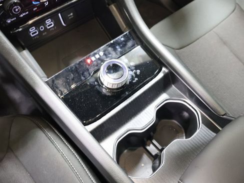 New 2026 Jeep Grand Cherokee Laredo AWD/4WD image 24