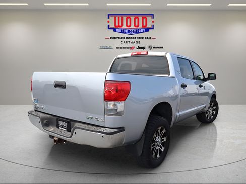 Used 2012 Toyota Tundra 4x4 CrewMax w/ Tow Pkg image 3