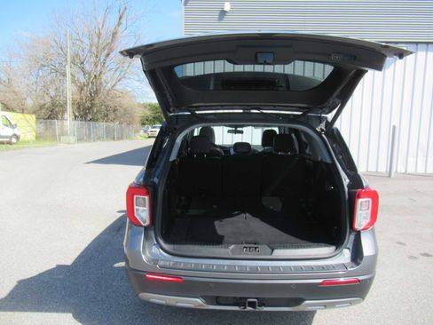 Used 2022 Ford Explorer XLT w/ Equipment Group 202A image 22