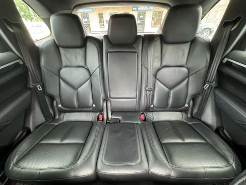 Used 2012 Porsche Cayenne S AWD/4WD image 40