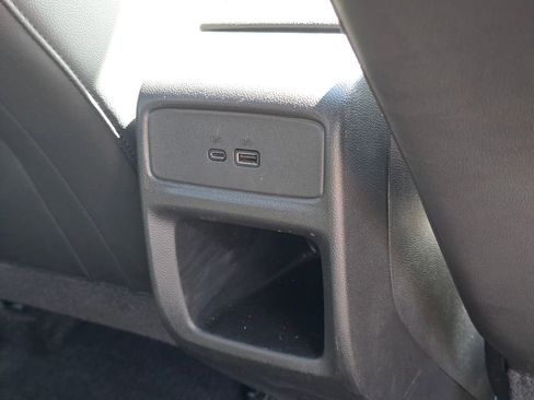 Used 2024 Chevrolet Trax RS w/ Sunroof Package FWD image 25