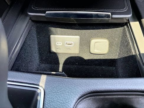 Used 2023 Cadillac XT4 Premium Luxury w/ Technology Package FWD image 26