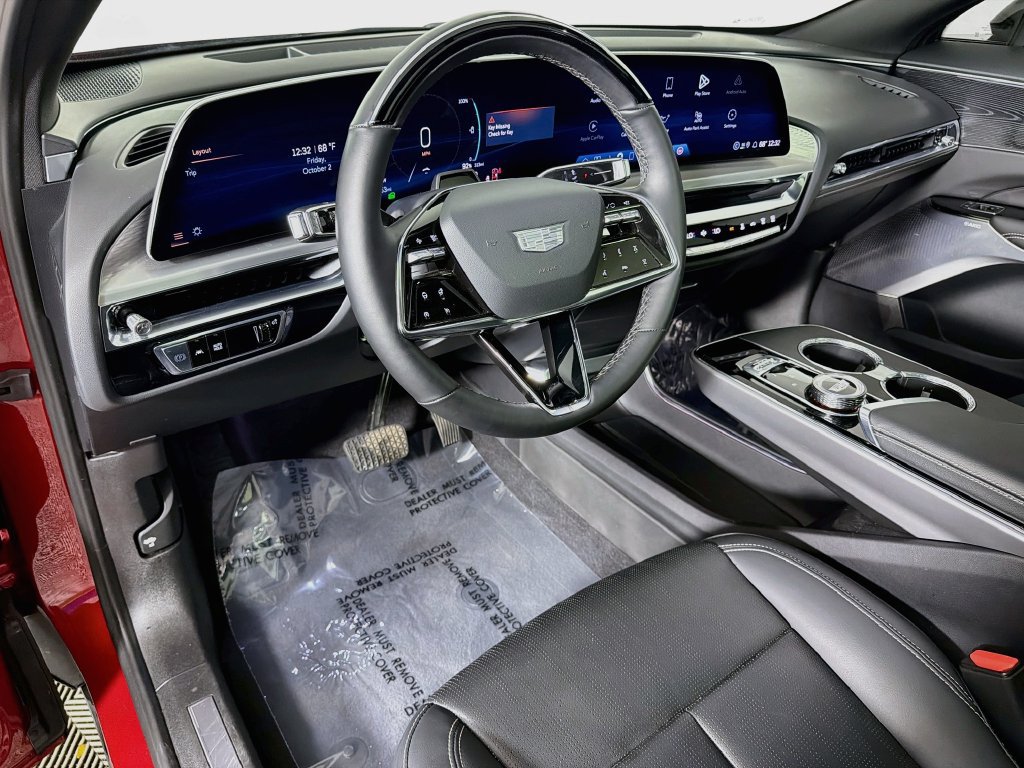 Used 2024 Cadillac Lyriq Sport w/ LPO, Floor Liner Package AWD/4WD image 9