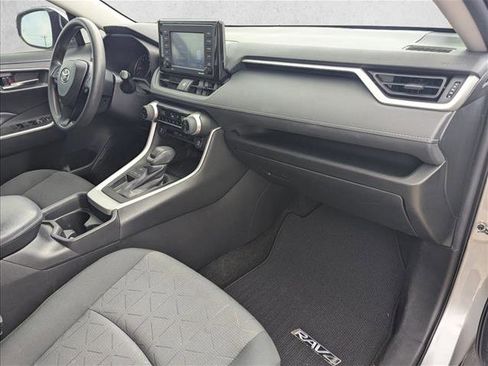 Used 2021 Toyota RAV4 XLE image 19
