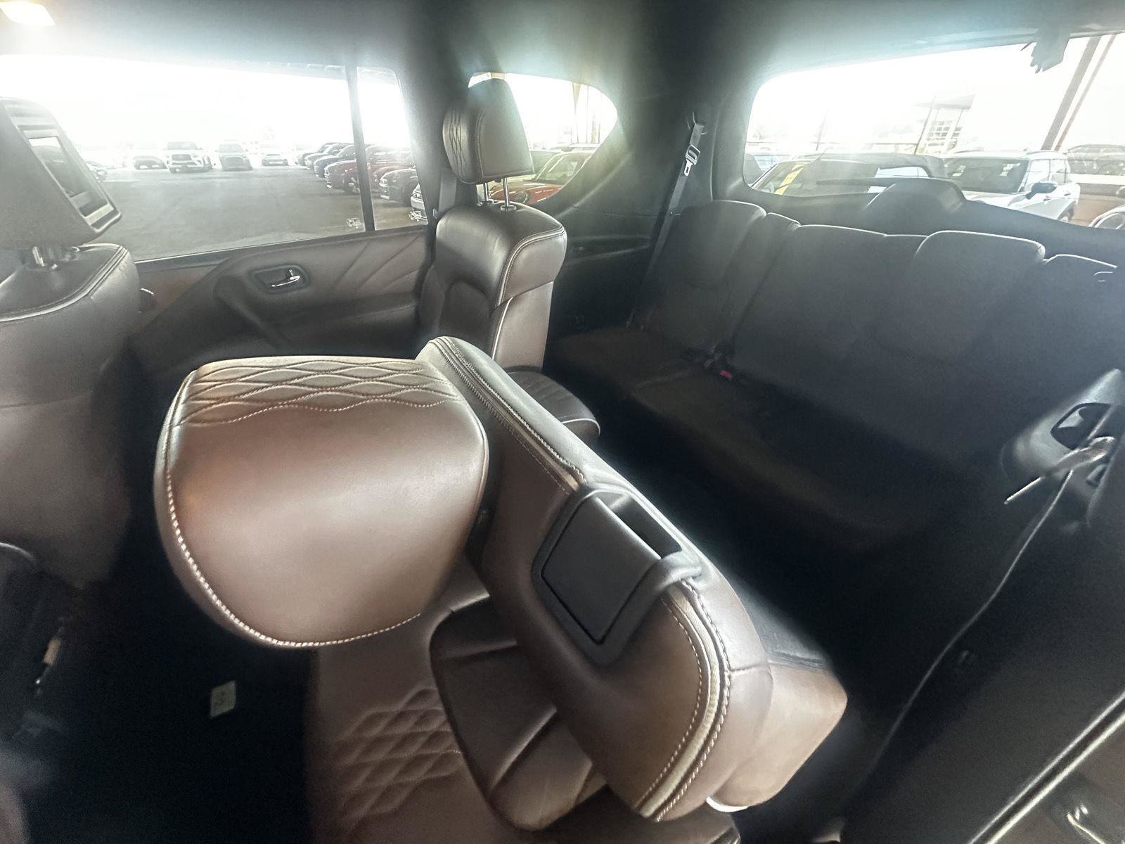 Used 2017 INFINITI QX80 Limited AWD/4WD image 14