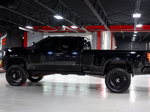 Used 2024 GMC Sierra 3500 Denali w/ Denali Reserve Package AWD/4WD image 13