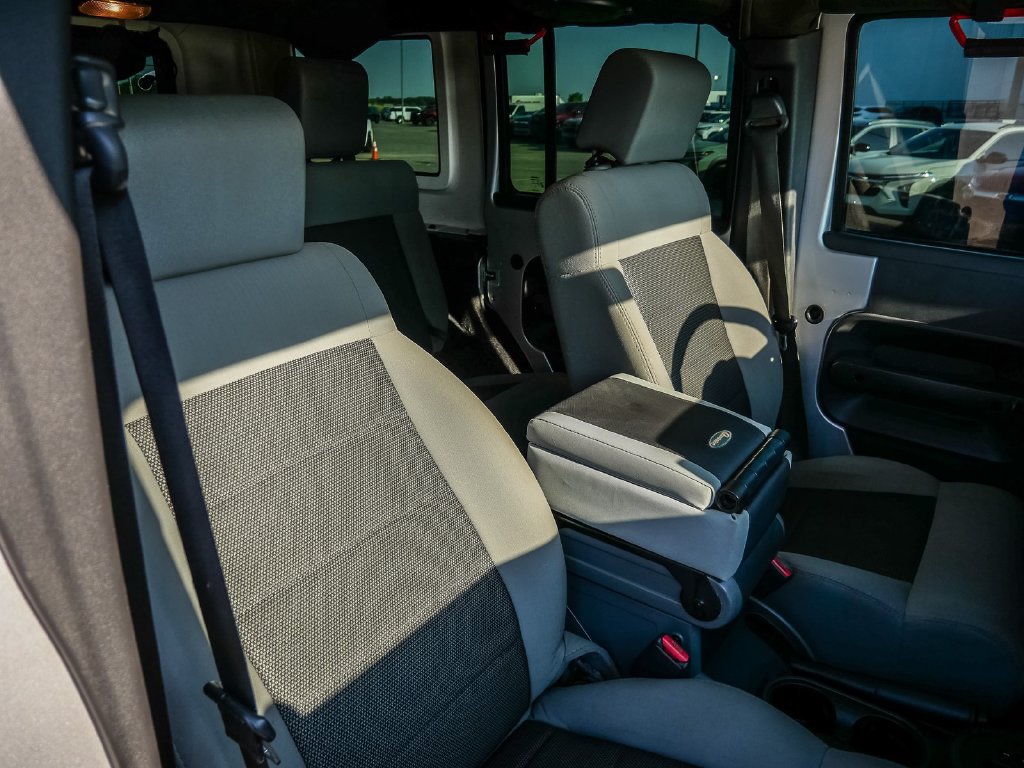 Used 2010 Jeep Wrangler Unlimited Sport AWD/4WD image 19