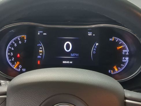 Used 2019 Jeep Grand Cherokee Limited image 31