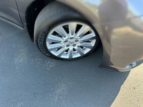 Used 2017 Toyota Sienna XLE w/ XLE Navigation Package AWD/4WD image 12