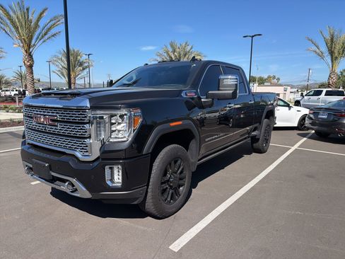 Used 2023 GMC Sierra 2500 Denali image 1