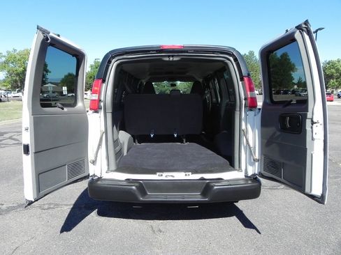 Used 2017 Chevrolet Express 2500 LS image 22