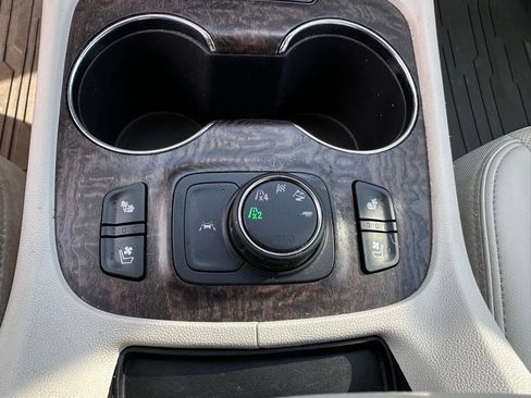 Certified 2021 GMC Acadia Denali w/ Denali Ultimate Package AWD/4WD image 35