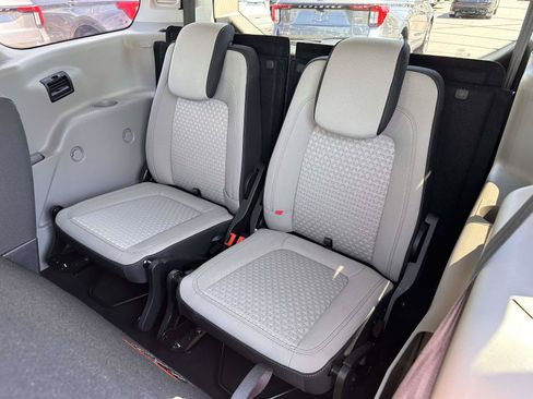 Used 2022 Ford Transit Connect XLT FWD image 13