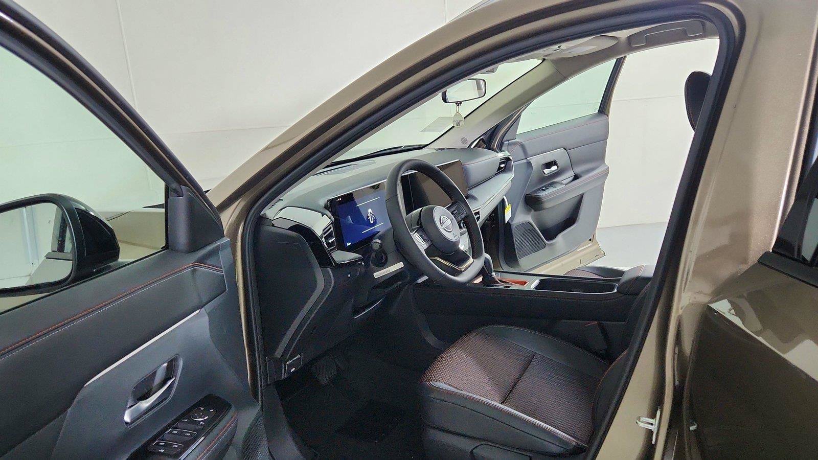 Used 2026 Nissan Kicks SR w/ Cold Weather Package AWD/4WD image 16