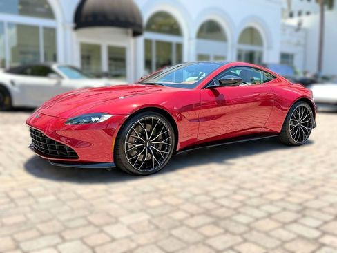 Used 2023 Aston Martin V8 Vantage Coupe RWD image 1