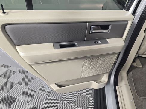 Used 2012 Ford Expedition XLT w/ Leather Seating Pkg image 24