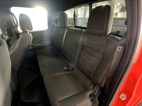 Used 2025 Nissan Frontier PRO-4X AWD/4WD image 31