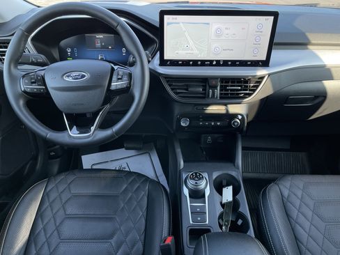 Used 2024 Ford Escape SE w/ PHEV Premium Package image 18