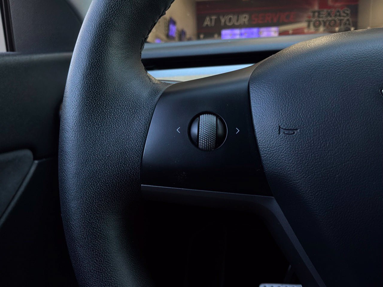 Used 2022 Tesla Model Y Performance AWD/4WD image 42